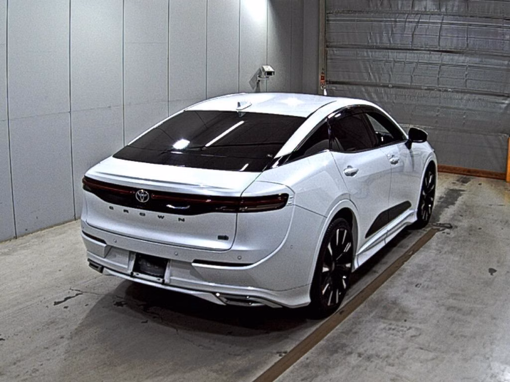 TOYOTA CROWN