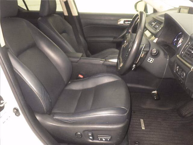 LEXUS CT200H
