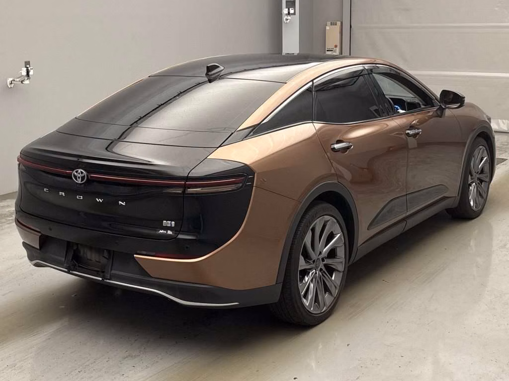 TOYOTA CROWN
