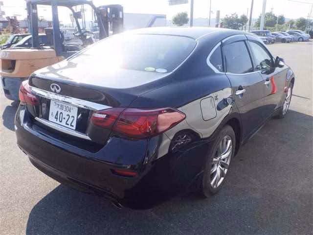 NISSAN FUGA