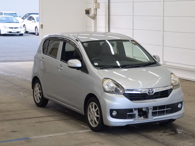 TOYOTA PIXIS EPOCH