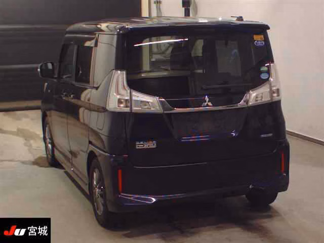 MITSUBISHI DELICA D:2