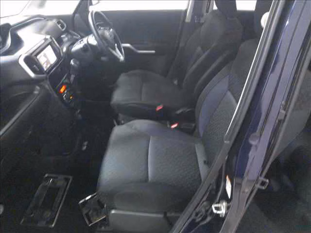 MITSUBISHI DELICA D:2