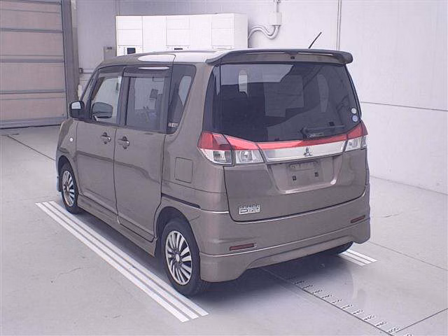 MITSUBISHI DELICA D:2