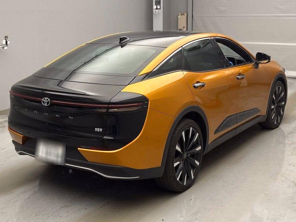 TOYOTA CROWN