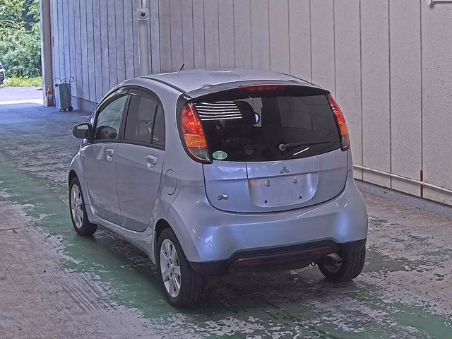 MITSUBISHI I