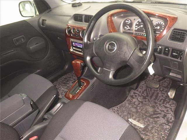 DAIHATSU TERIOS KID