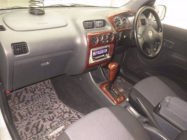 DAIHATSU TERIOS KID