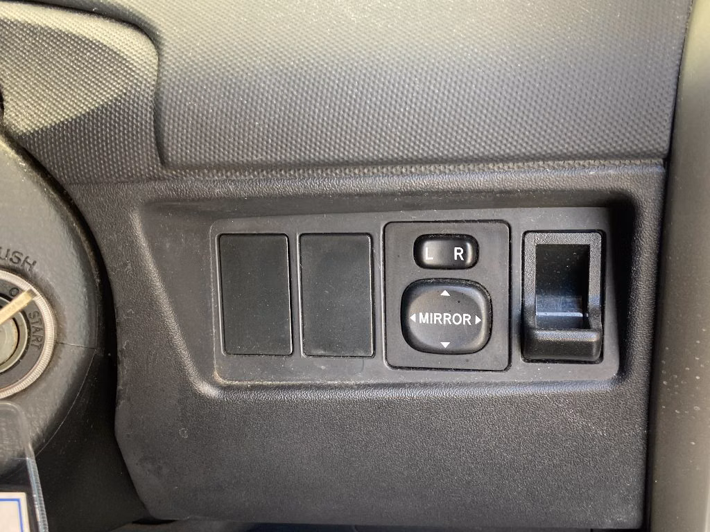 TOYOTA IST