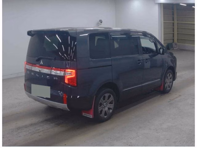 MITSUBISHI DELICA D:5