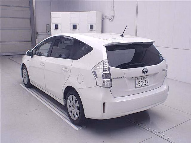 TOYOTA PRIUS ALPHA
