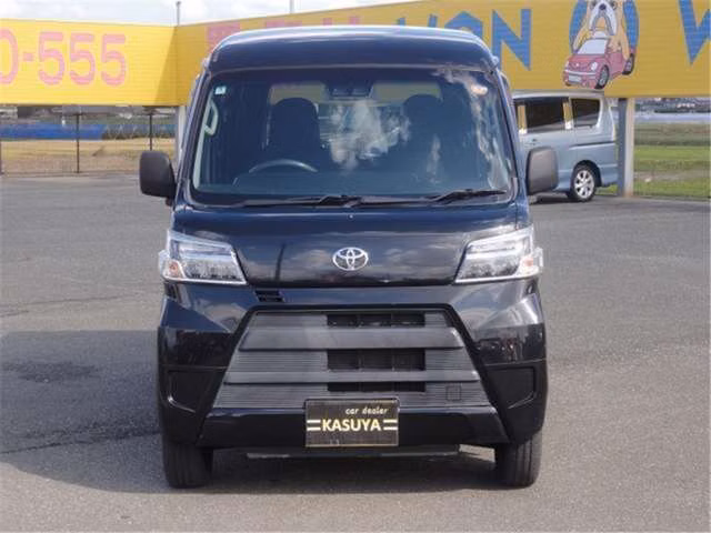 TOYOTA PIXIS VAN