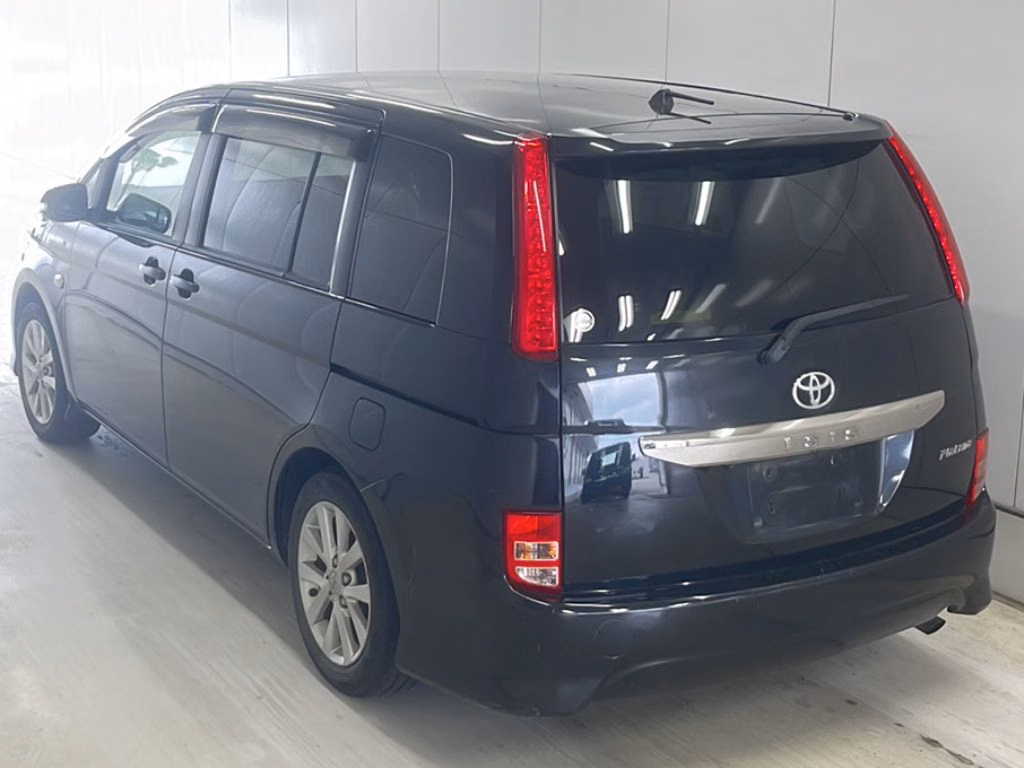 TOYOTA ISIS