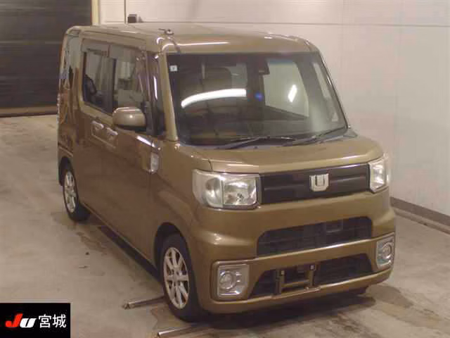 DAIHATSU WAKE