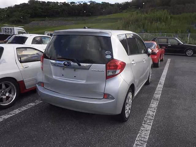 SUBARU TREZIA