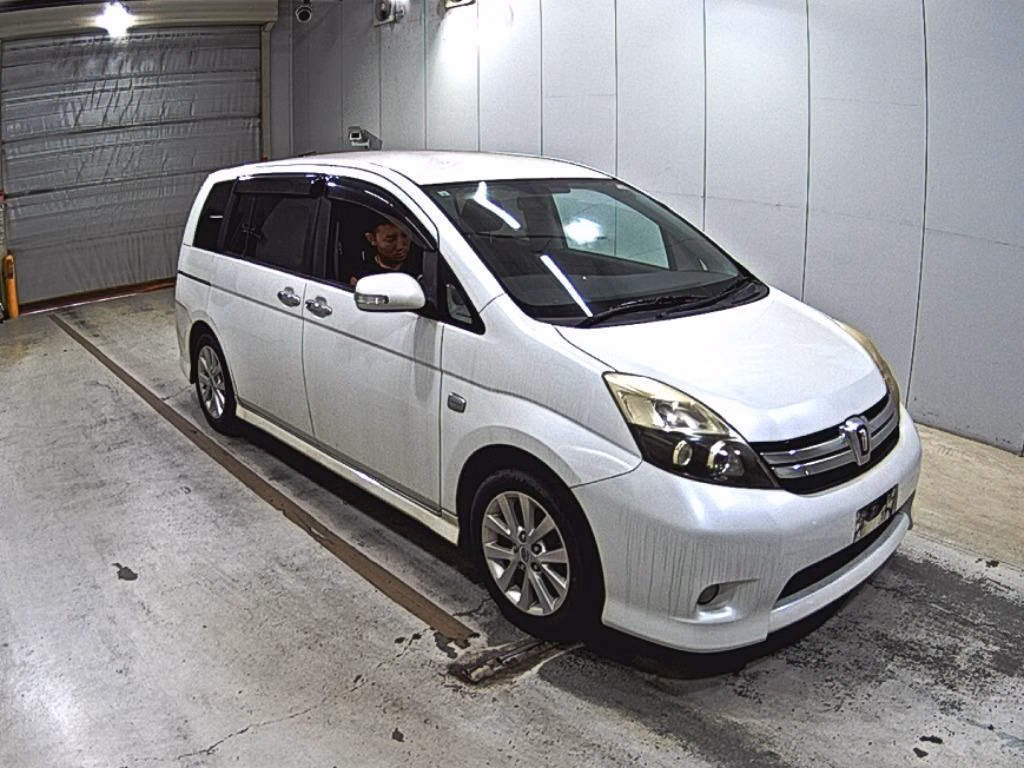 TOYOTA ISIS