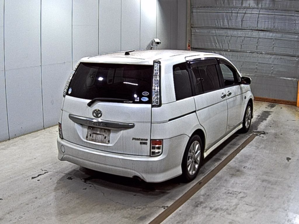 TOYOTA ISIS