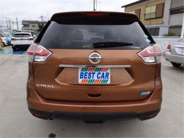NISSAN X-TRAIL