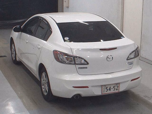 MAZDA AXELA