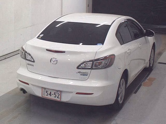 MAZDA AXELA