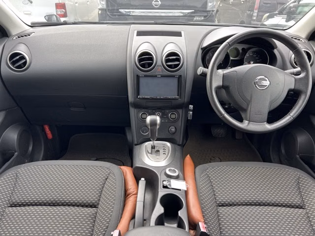 NISSAN DUALIS