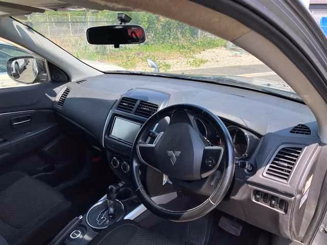 MITSUBISHI RVR