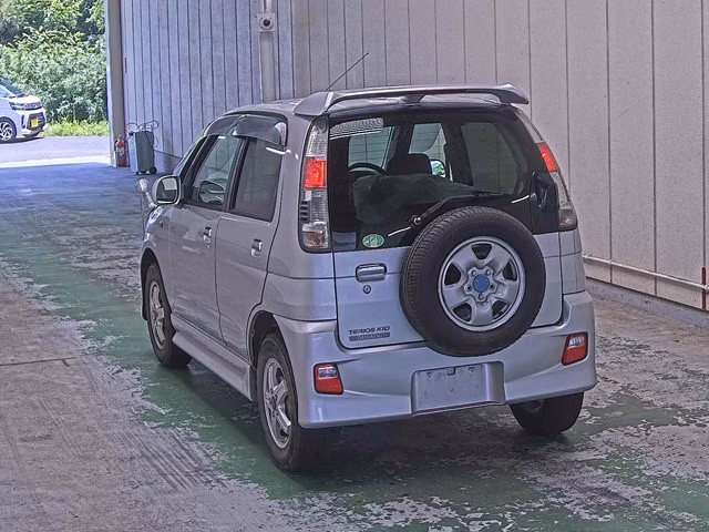 DAIHATSU TERIOS KID