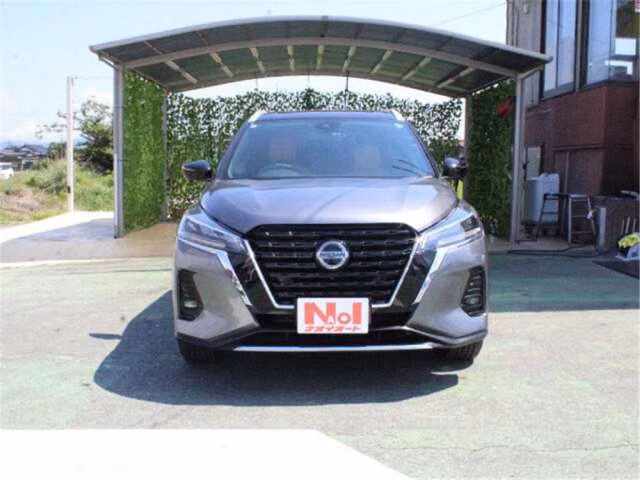 NISSAN KICKS