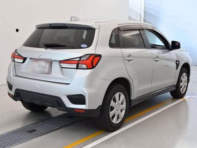 MITSUBISHI RVR