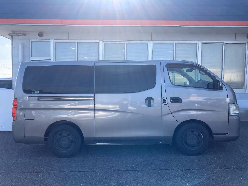 NISSAN NV350 CARAVAN