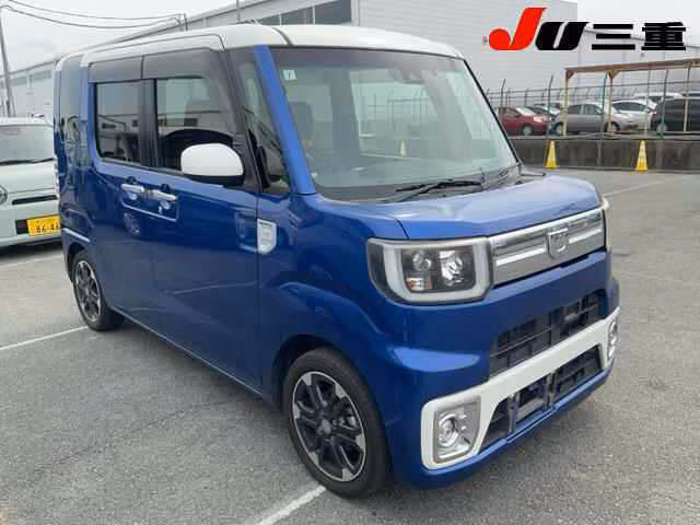 DAIHATSU WAKE