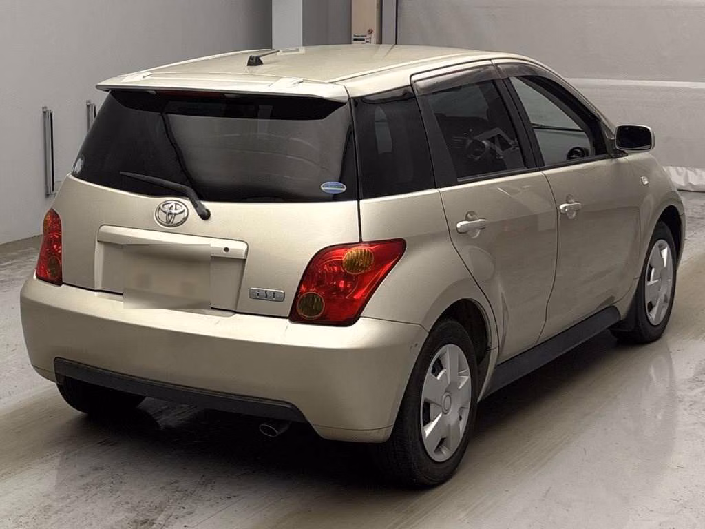 TOYOTA IST