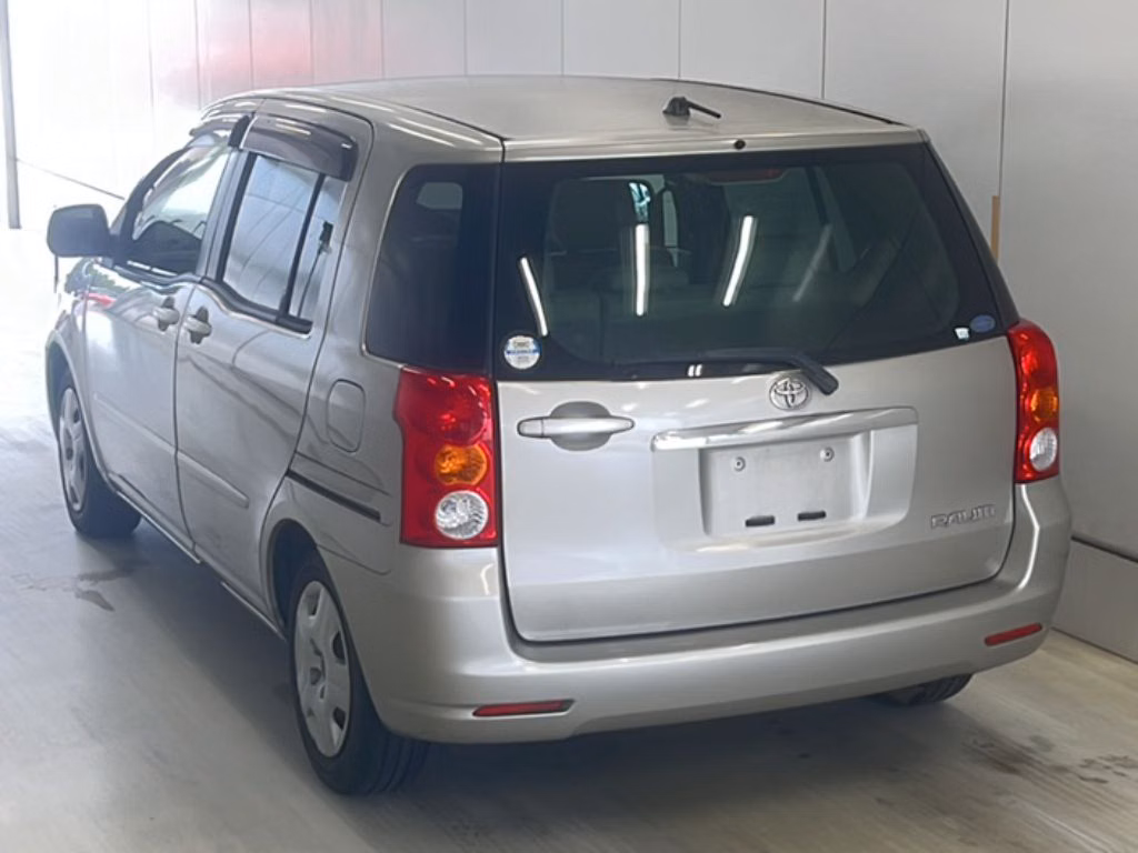 TOYOTA RAUM