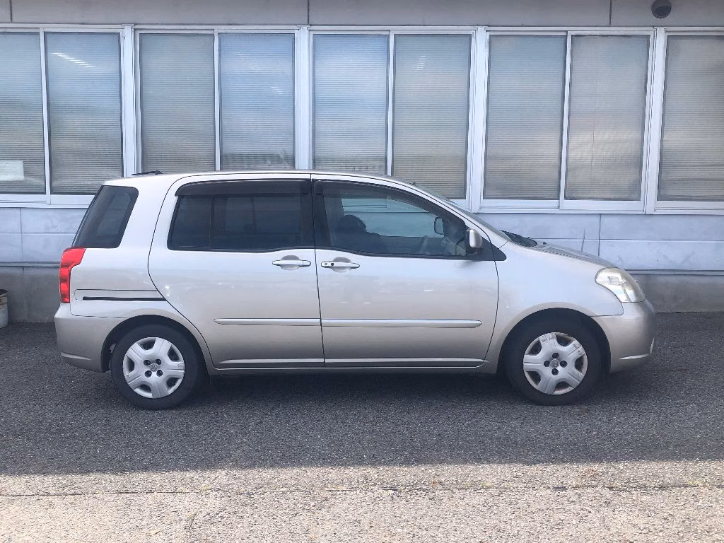 TOYOTA RAUM