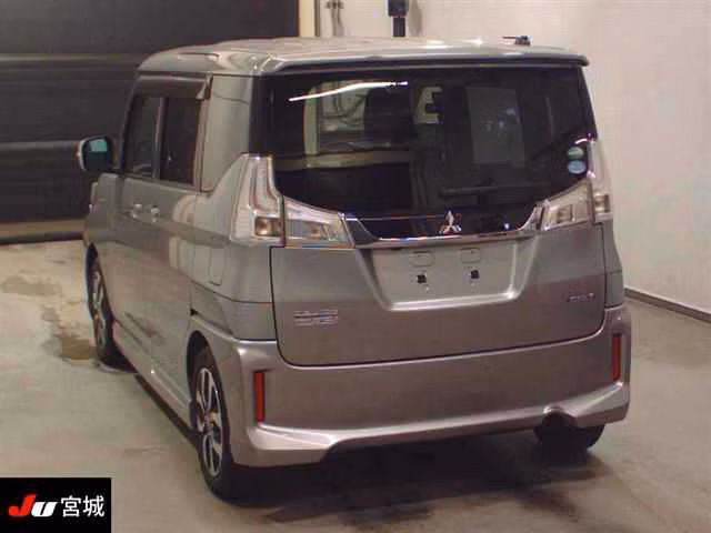 MITSUBISHI DELICA D:2