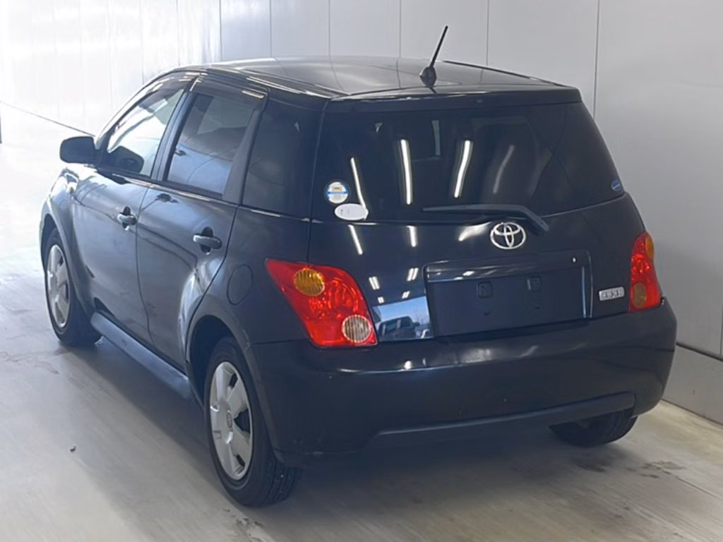 TOYOTA IST