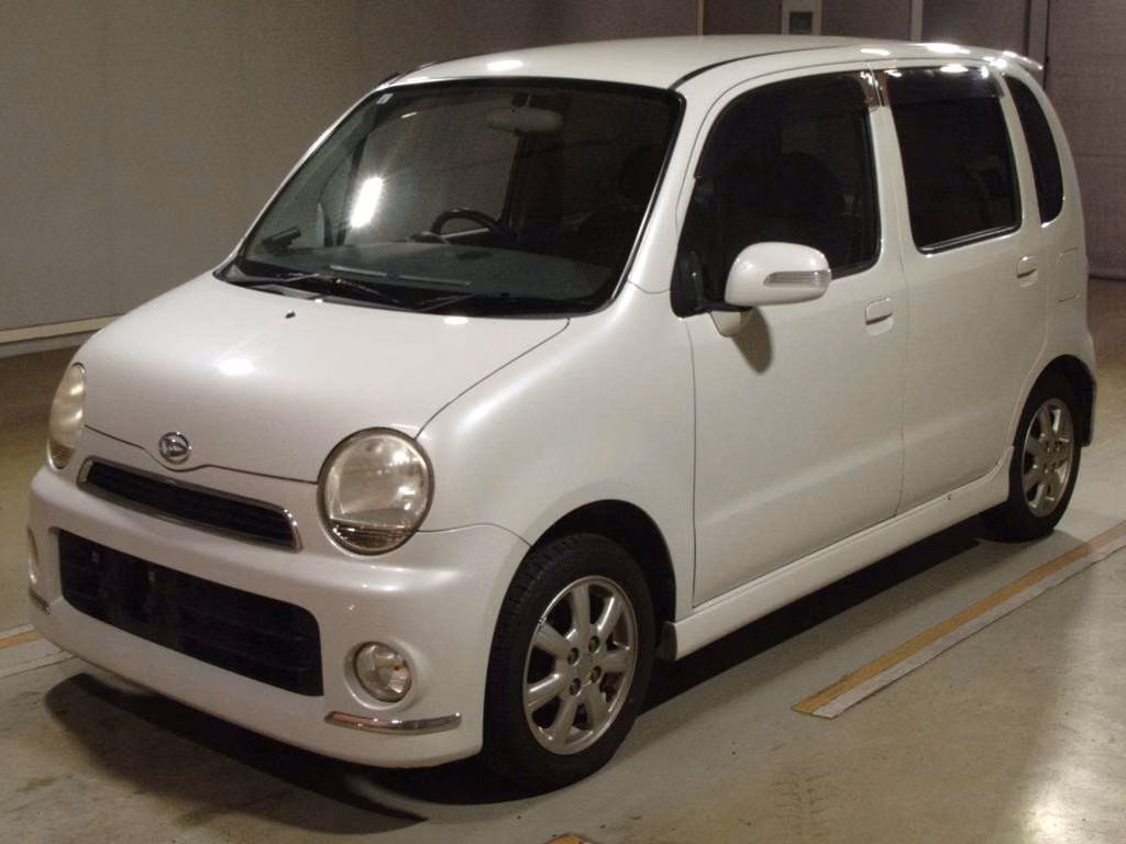 DAIHATSU MOVE LATTE