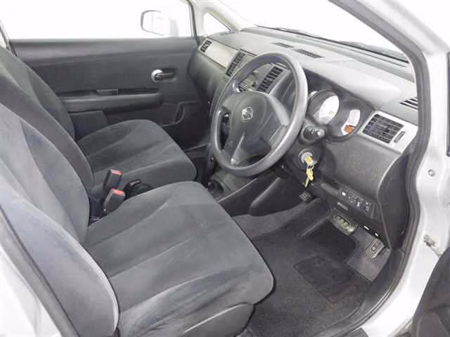 NISSAN TIIDA LATIO