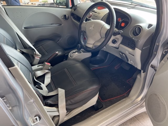 MITSUBISHI I