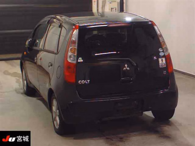 MITSUBISHI COLT