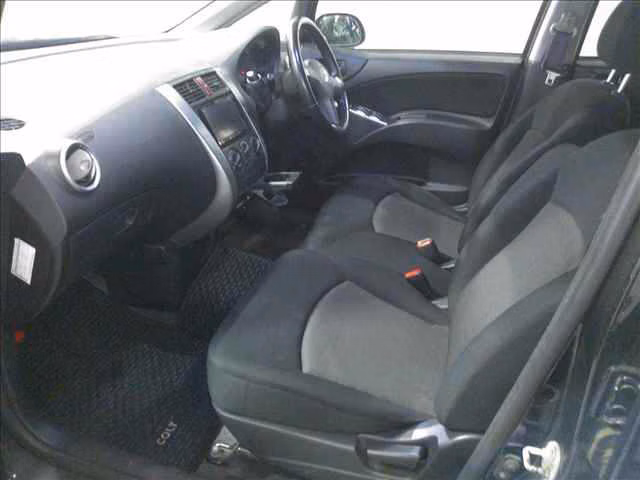 MITSUBISHI COLT