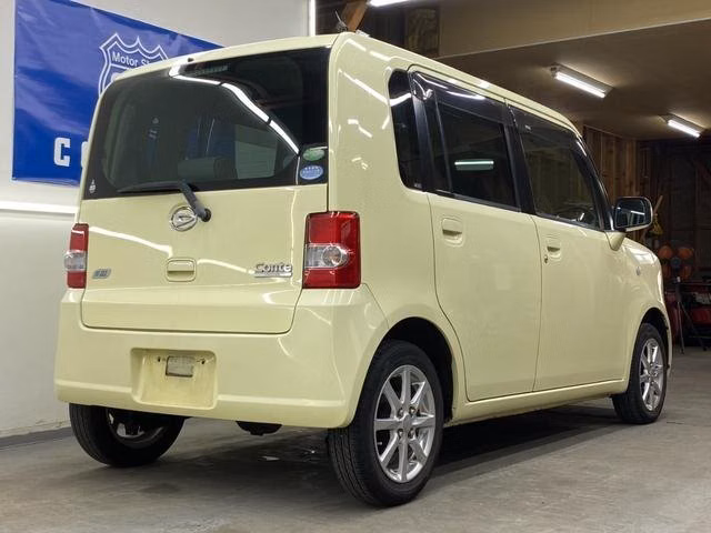 DAIHATSU MOVE CONTE