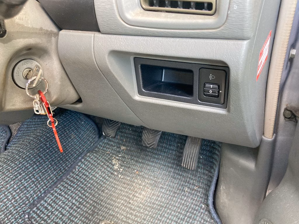 MITSUBISHI MINICA