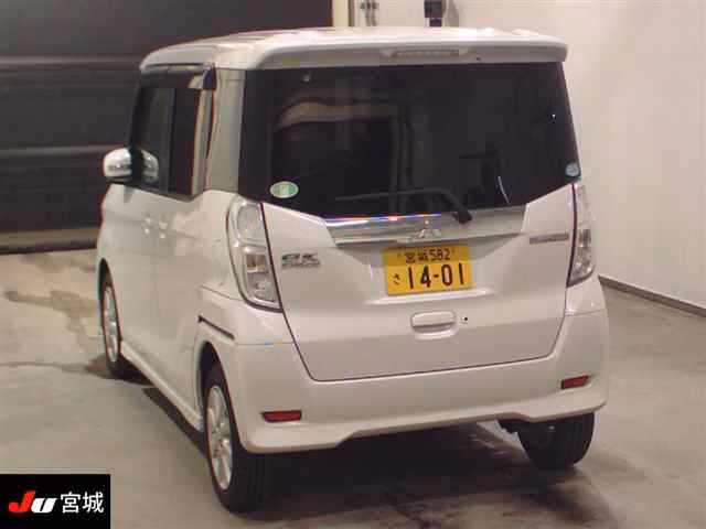 MITSUBISHI EK SPACE