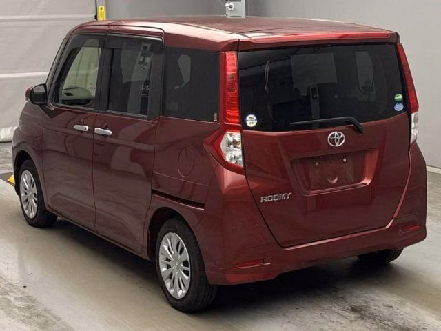 TOYOTA ROOMY