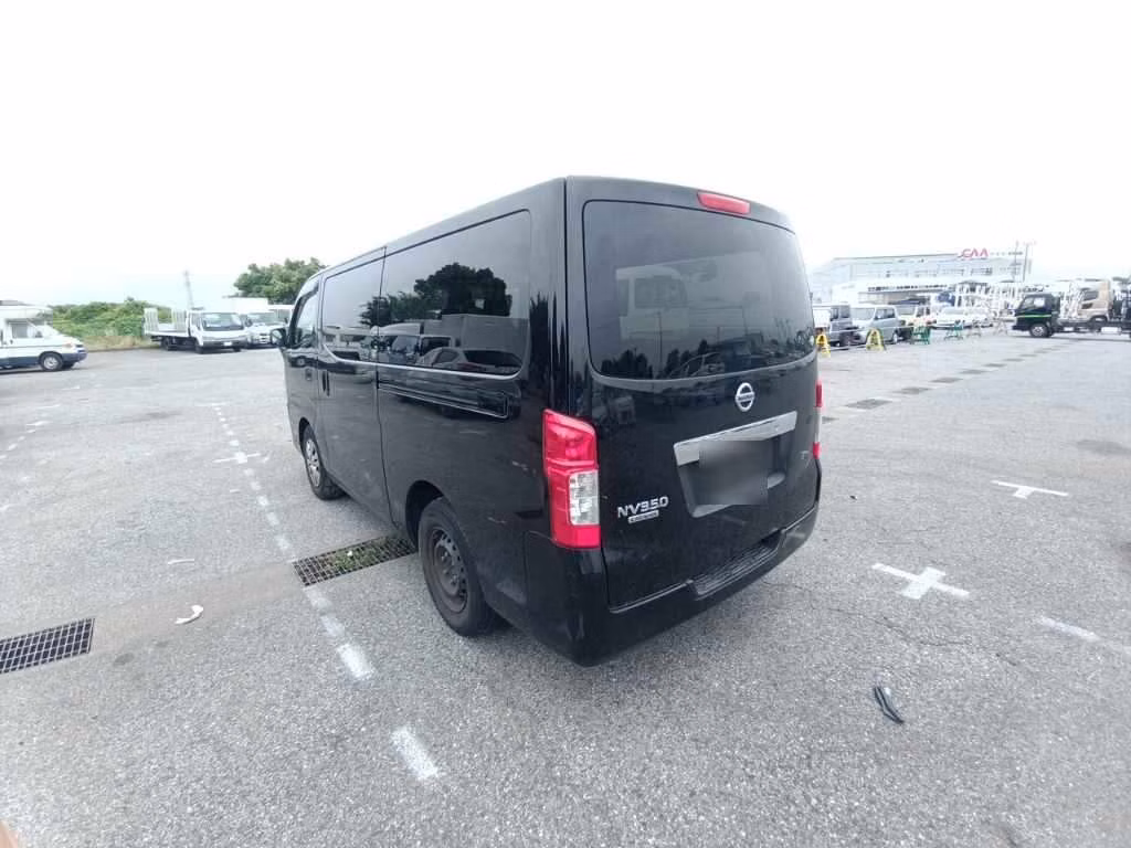 NISSAN NV350 CARAVAN