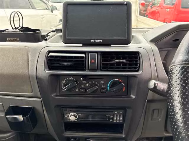 MITSUBISHI MINICAB