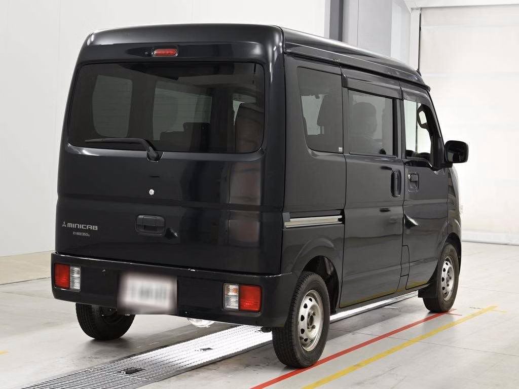 MITSUBISHI MINICAB