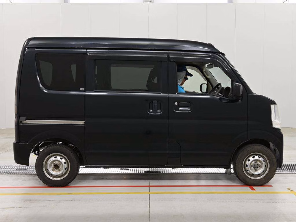 MITSUBISHI MINICAB