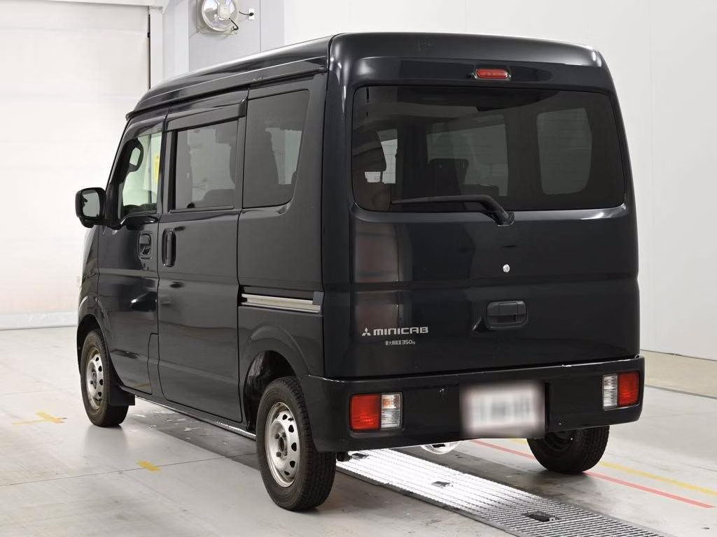 MITSUBISHI MINICAB